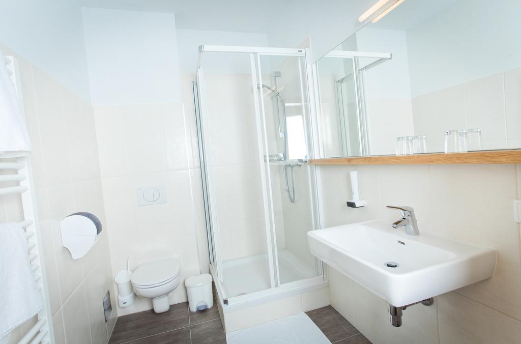 Bauernwirt Hotell Graz Rum bild